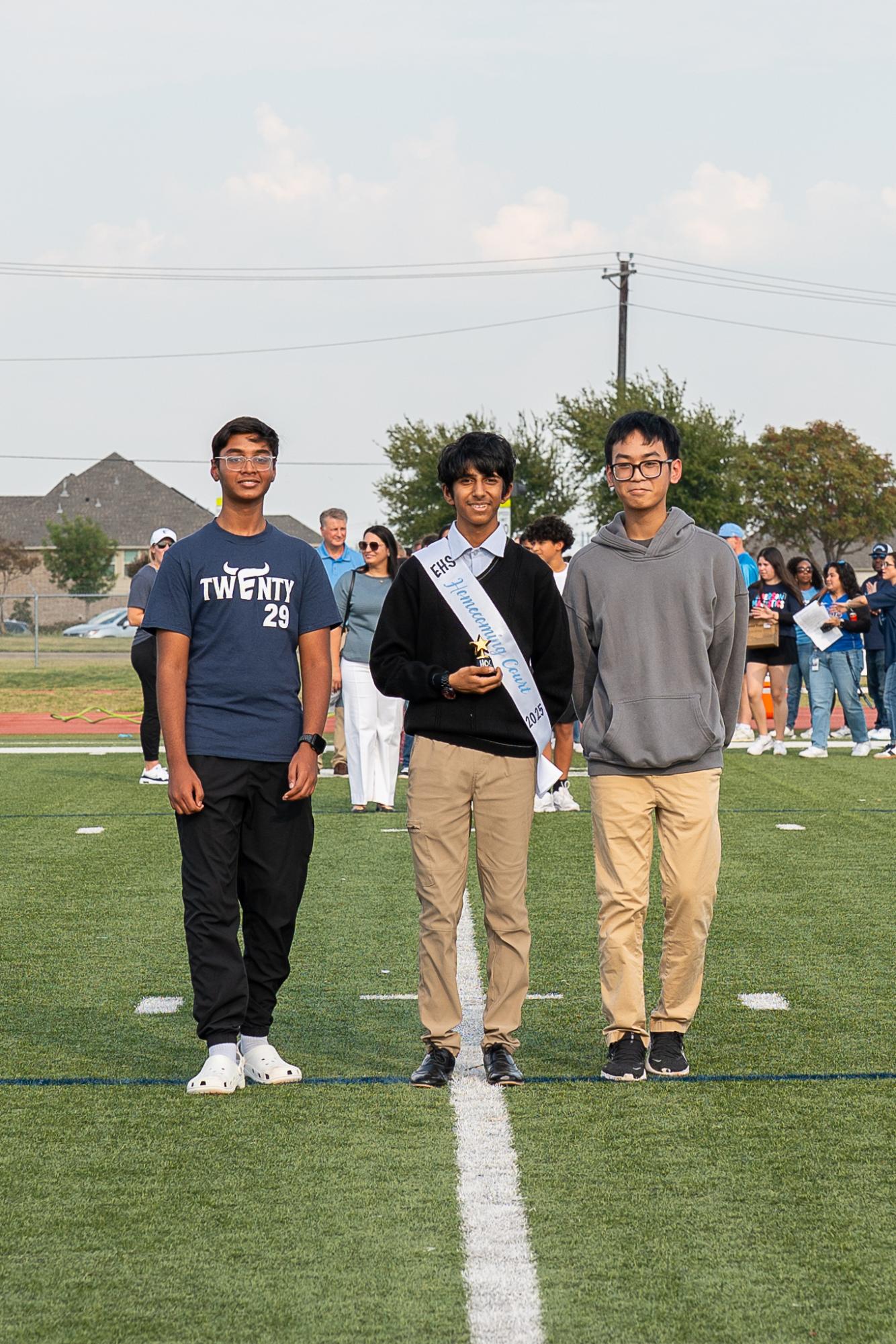 Kicking off homecoming: annual community pep rally