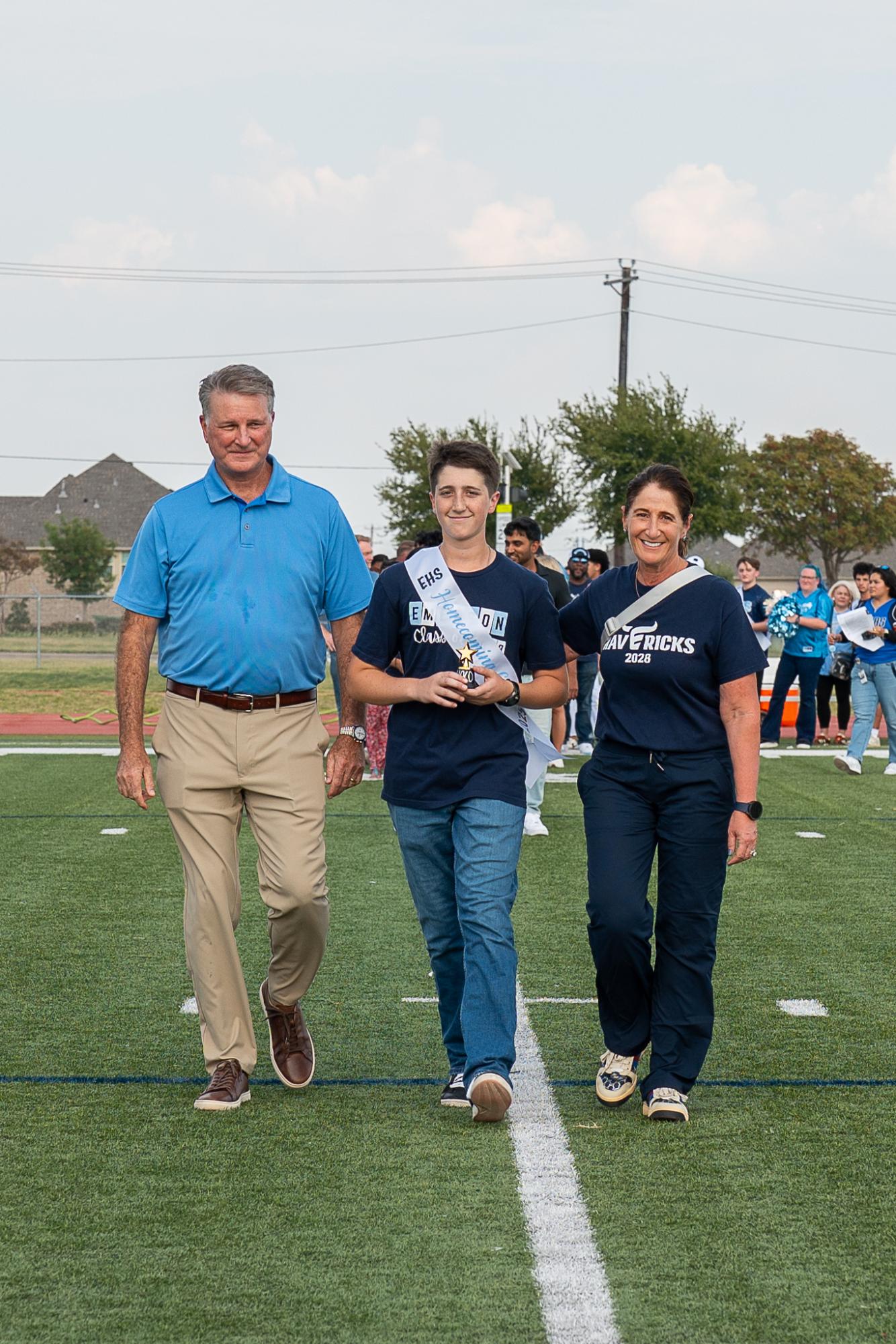 Kicking off homecoming: annual community pep rally