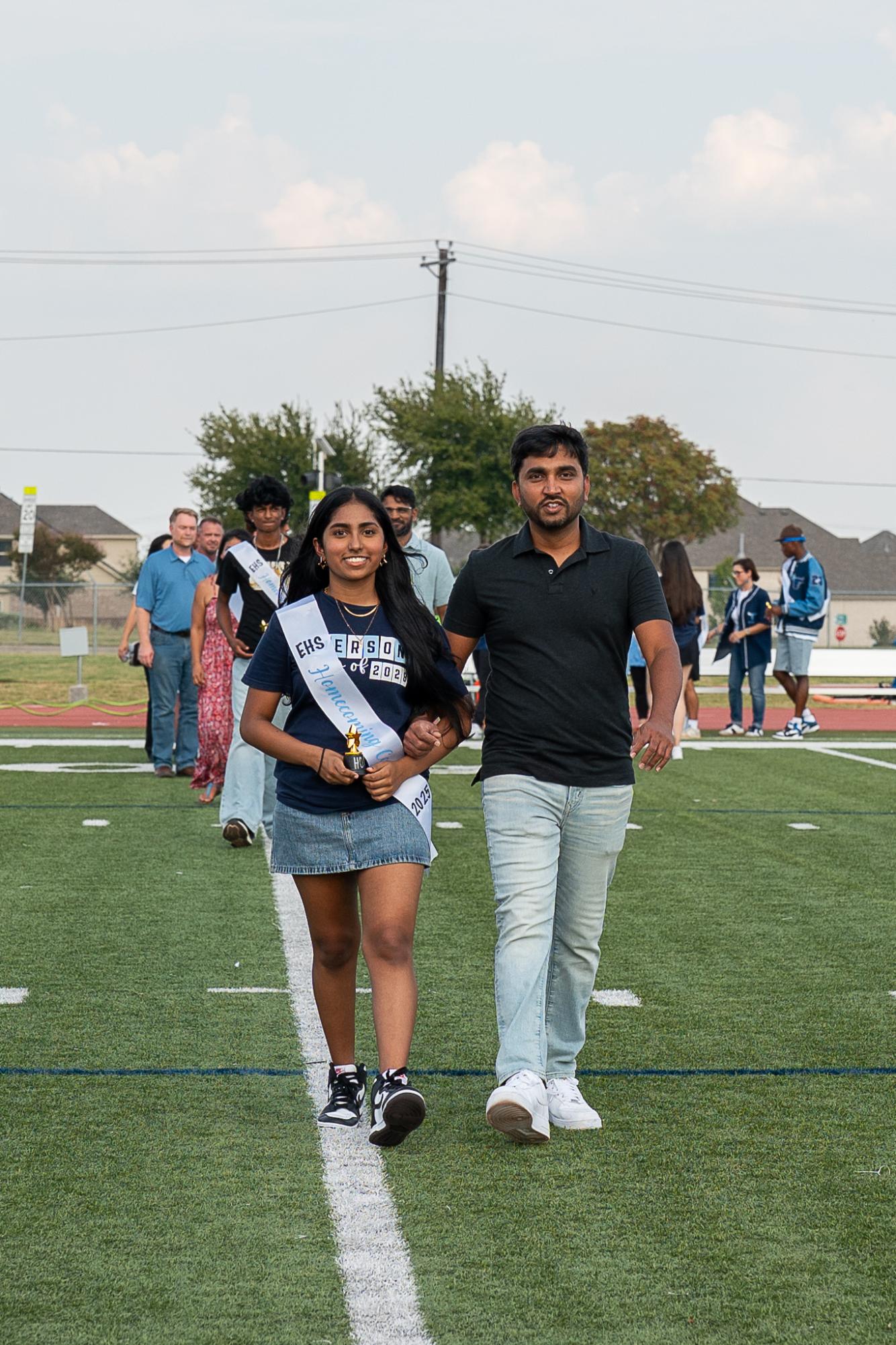 Kicking off homecoming: annual community pep rally