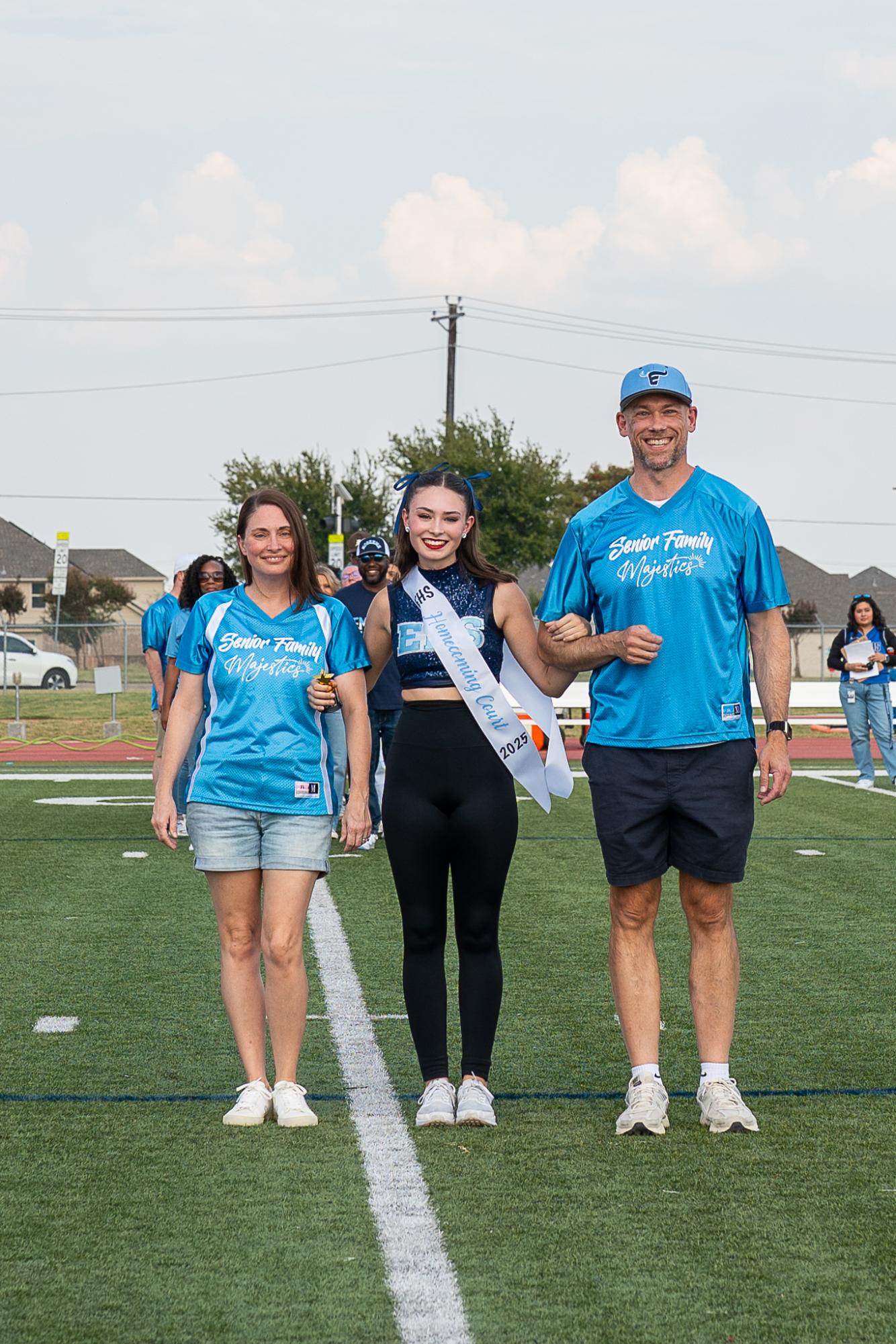 Kicking off homecoming: annual community pep rally
