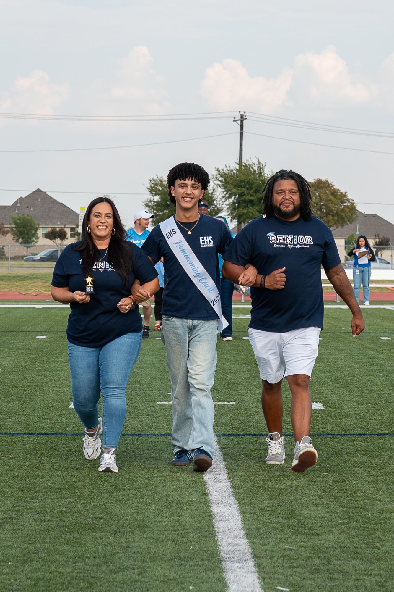 Kicking off homecoming: annual community pep rally