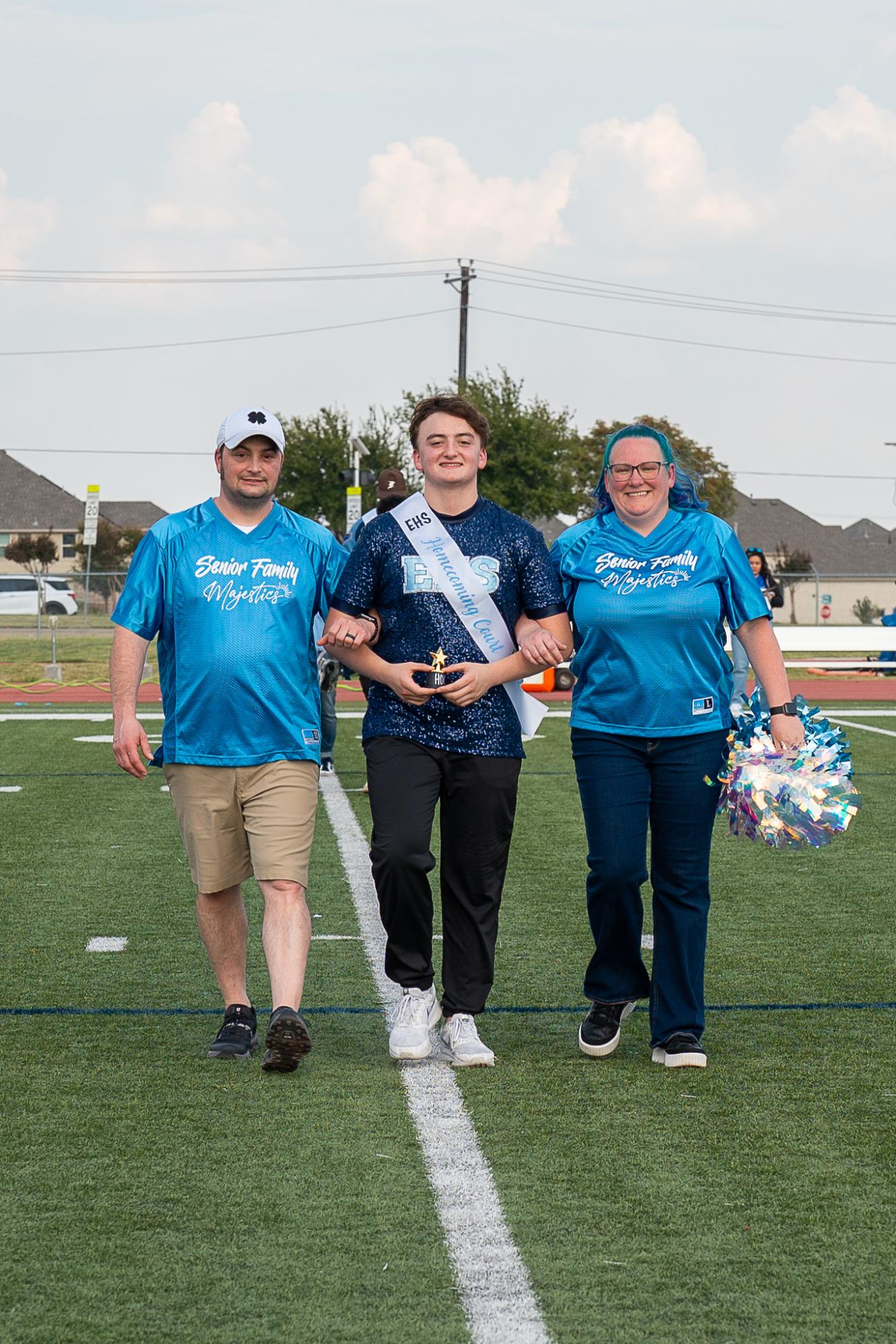 Kicking off homecoming: annual community pep rally