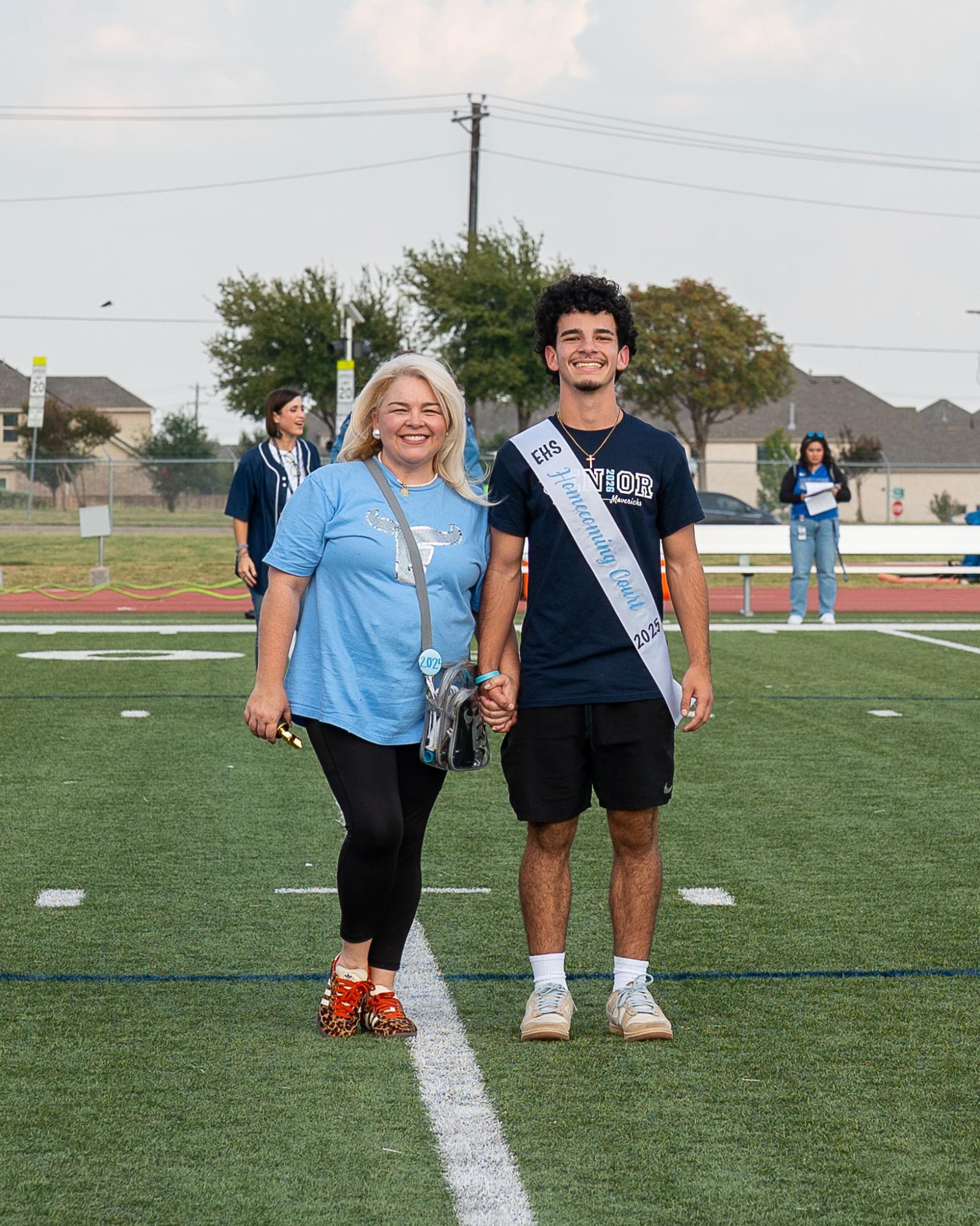 Kicking off homecoming: annual community pep rally