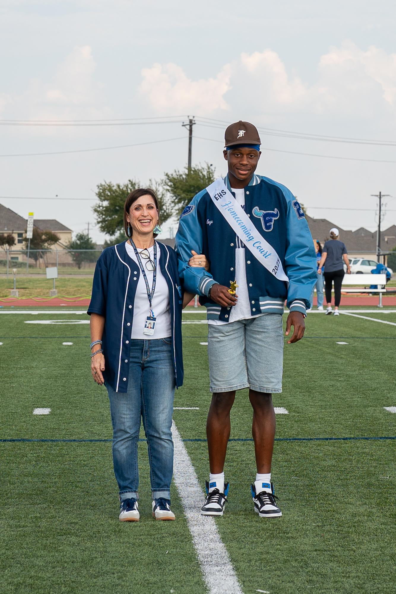 Kicking off homecoming: annual community pep rally