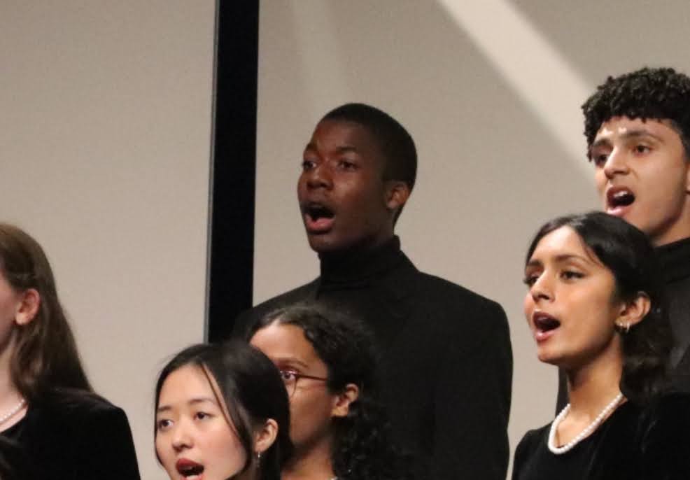 Lewis performing with his ensemble in 2024 .(Cairo Lewis)
