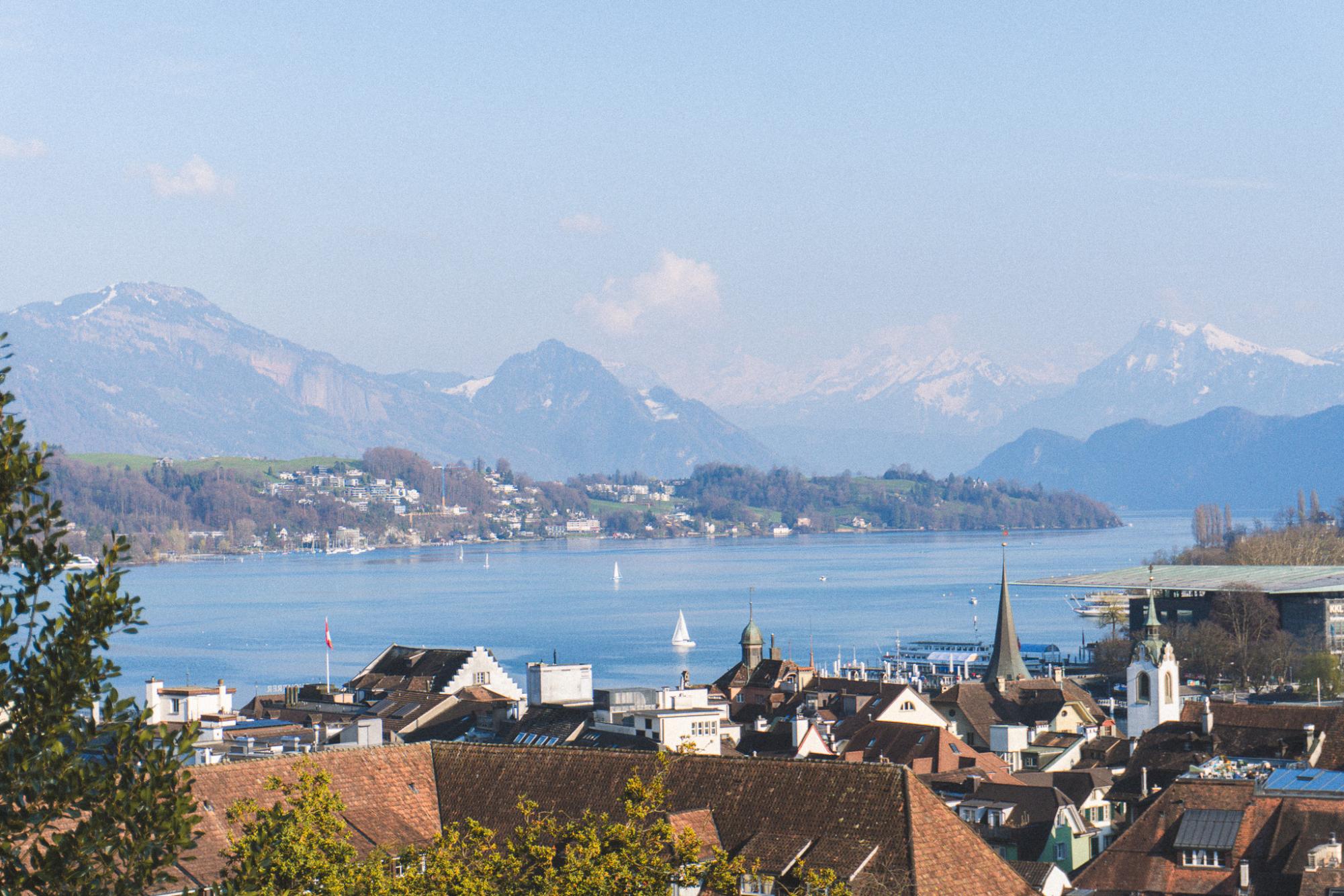 Croissant alone was worth the flight: One-week Europe travelogue