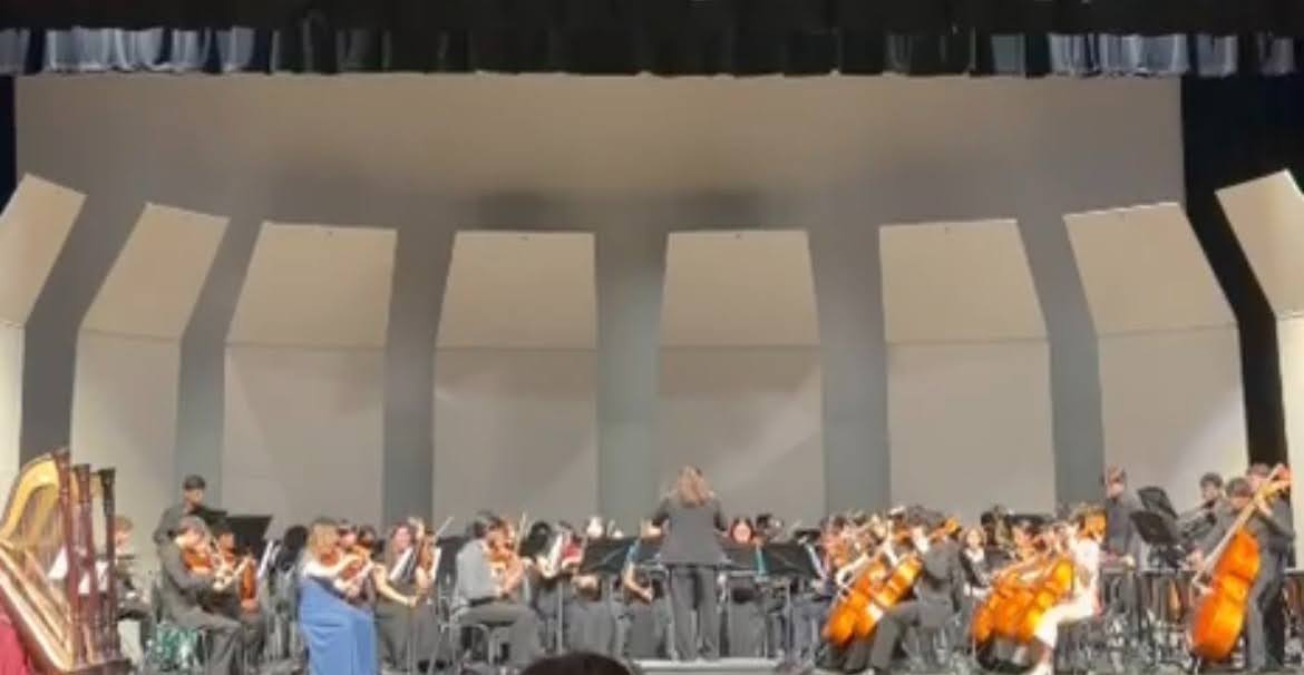 The full orchestra in the middle of their performance (Emily Nguyen).

